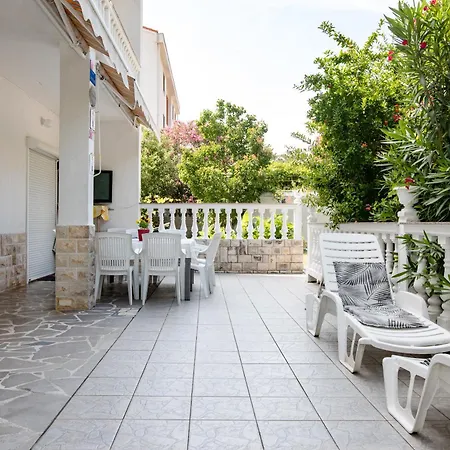 Lovely Marjetka Palit