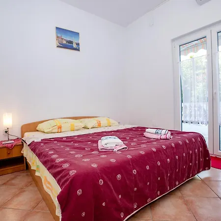 Seaside Oasis: Family-friendly With Pool And Amenities Apartment