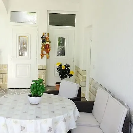 Lovely Marjetka Apartman Palit