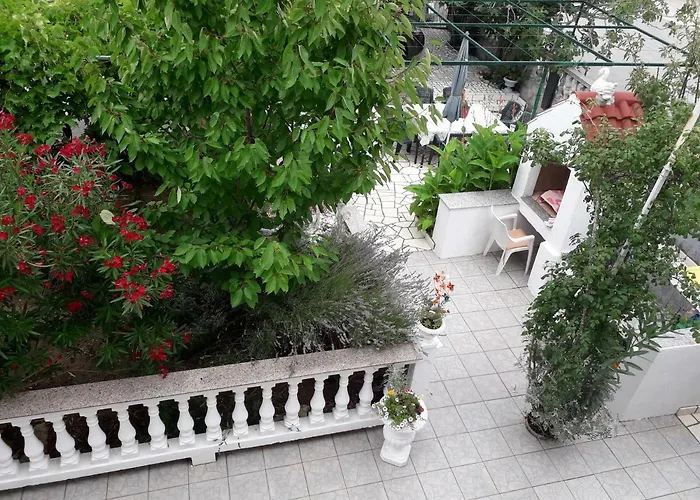 Lovely Marjetka Palit